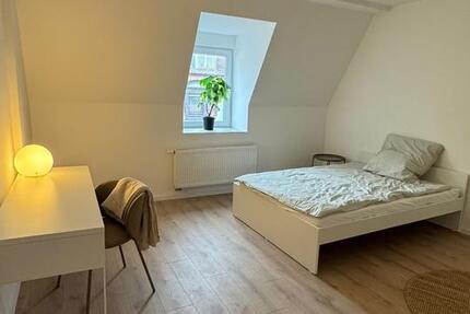 Wohnung Nürnberg Altstadt, St. Lorenz - 3 Zimmer, 74 m&sup2;, 530&euro; | Angebot:25908700