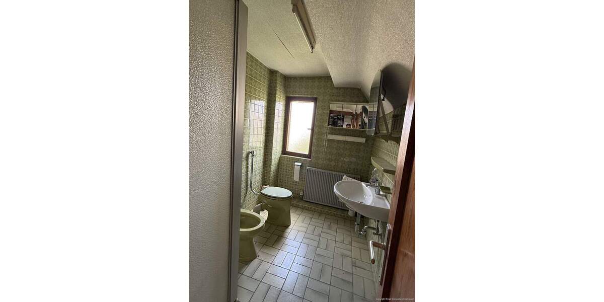 Einfamilienhaus Höchstadt a.d.Aisch Höchstadt - 7 Zimmer, 146 m&sup2;, 375.000&euro; | Angebot:25778818