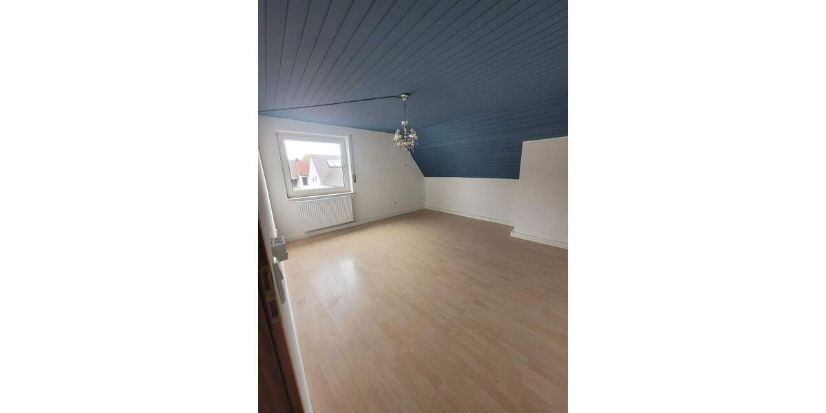 Mehrfamilienhaus, Wohnhaus Adelsdorf - 8 Zimmer, 202 m&sup2;, 398.000&euro; | Angebot:25681317