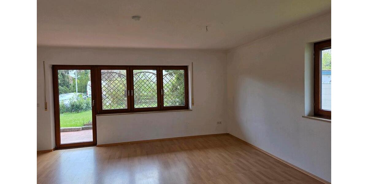 Erdgeschoßwohnung Erlangen Alterlangen - 4 Zimmer, 130 m&sup2;, 1.650&euro; | Angebot:26277316