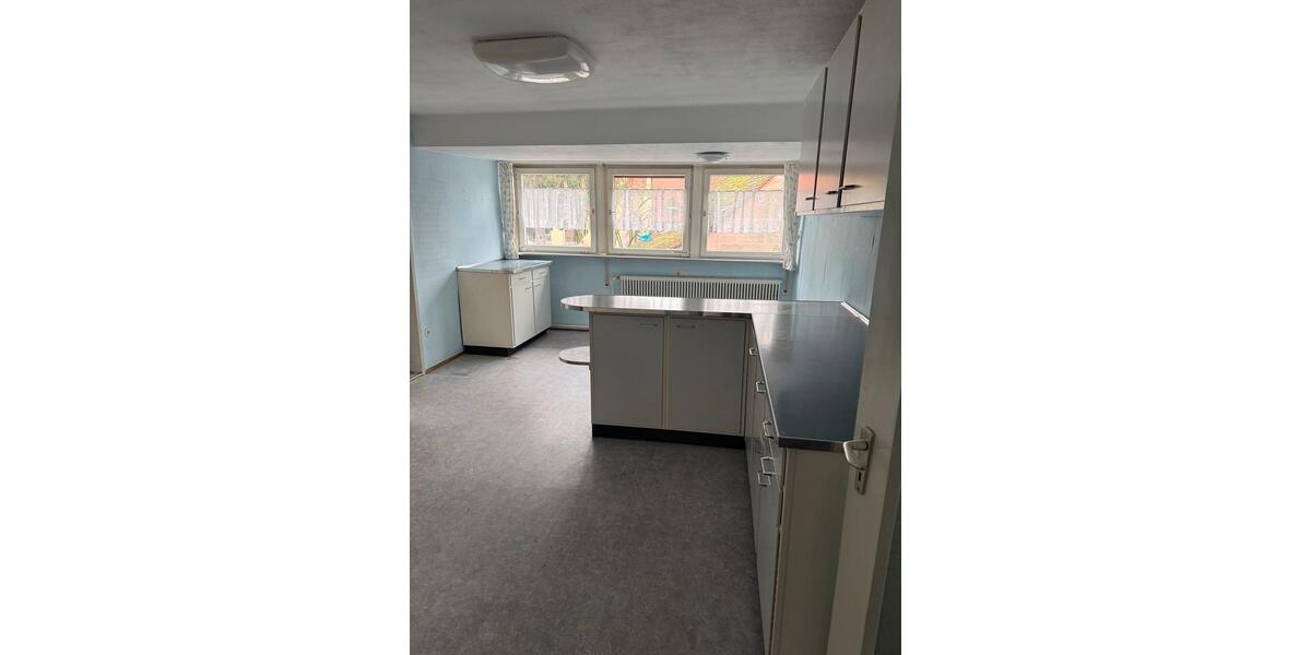 Bauernhaus, Landhaus Nürnberg Gibitzenhof - 8 Zimmer, 250 m&sup2;, 2.500&euro; | Angebot:25767124