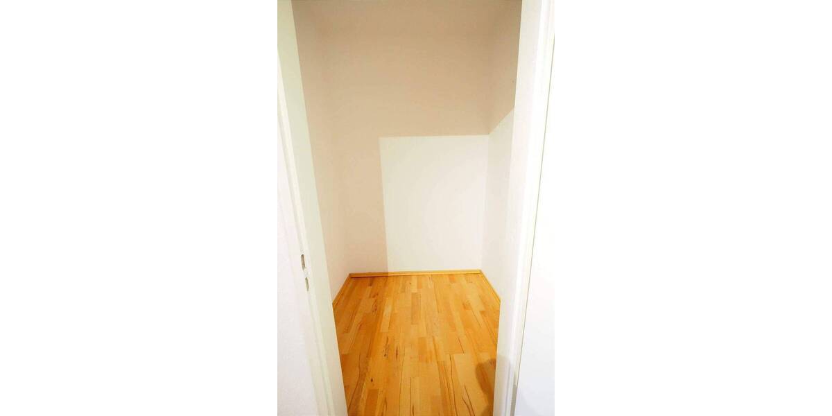 Etagenwohnung Nürnberg Maxfeld - 3 Zimmer, 93 m&sup2;, 1.220&euro; | Angebot:26674881