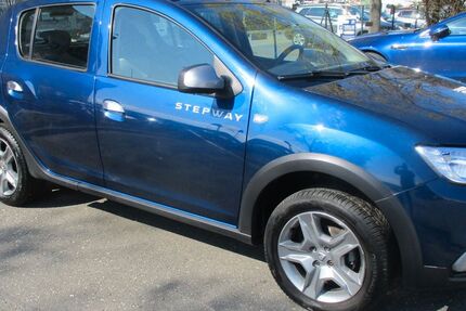 Dacia Sandero 44.000 km 9.299 &euro; Fürth 90765