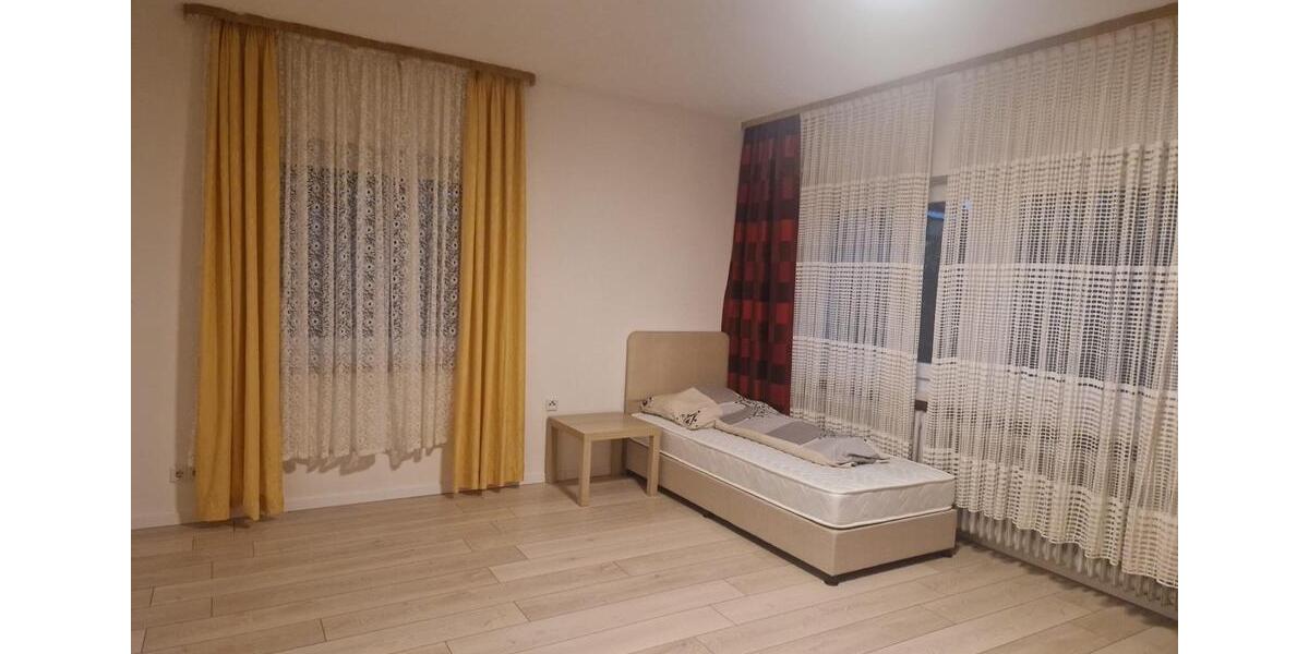 Etagenwohnung Zirndorf - 1 Zimmer, 40 m&sup2;, 500&euro; | Angebot:26626276