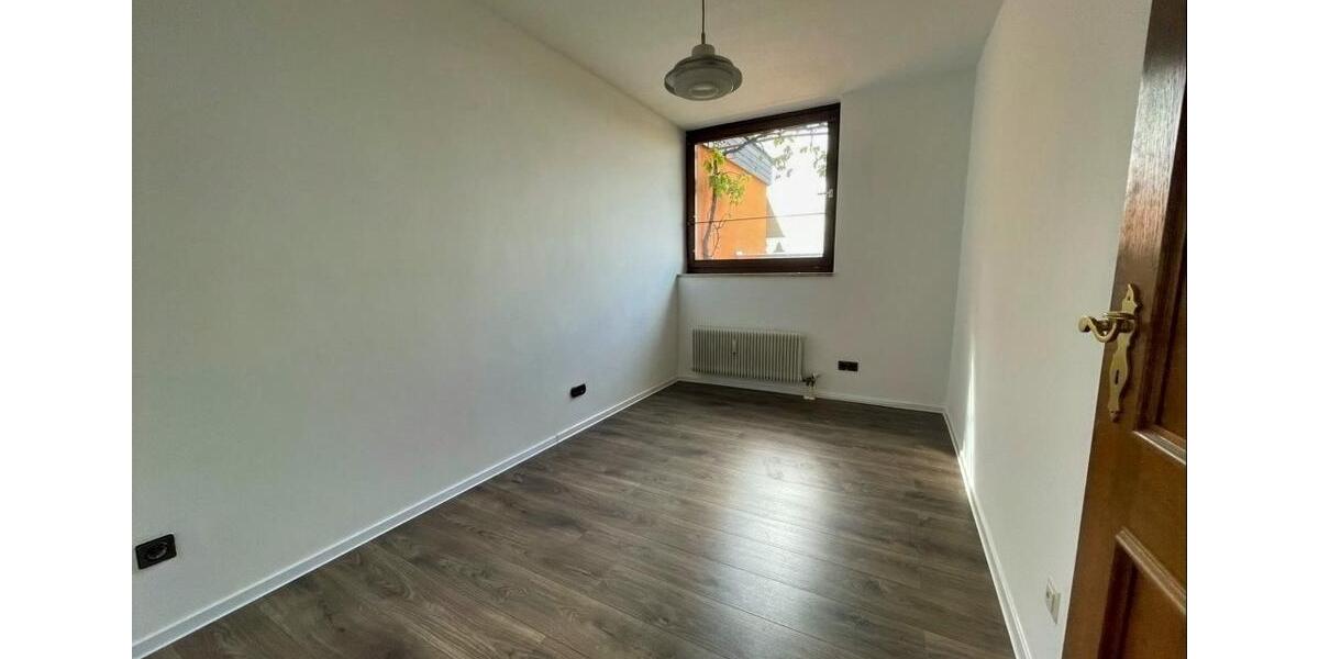 Dachgeschoßwohnung Nürnberg Gaismannshof - 4.5 Zimmer, 127 m&sup2;, 1.550&euro; | Angebot:25143413
