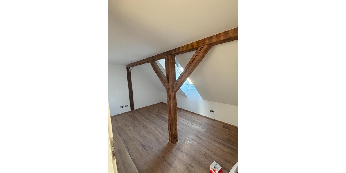 Maisonettenwohnung Neustadt an der Aisch - 2.5 Zimmer, 106 m&sup2;, 1.200&euro; | Angebot:24706593