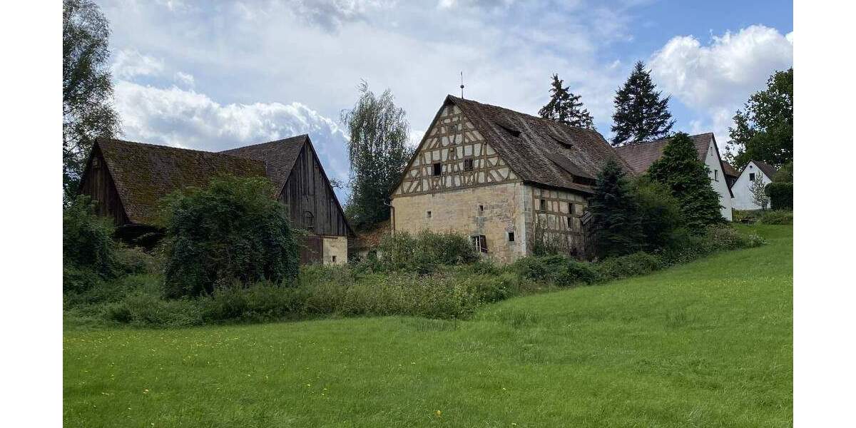 Einfamilienhaus Lauf Schönberg - 8 Zimmer, 400 m&sup2;, 690.000&euro; | Angebot:25865831