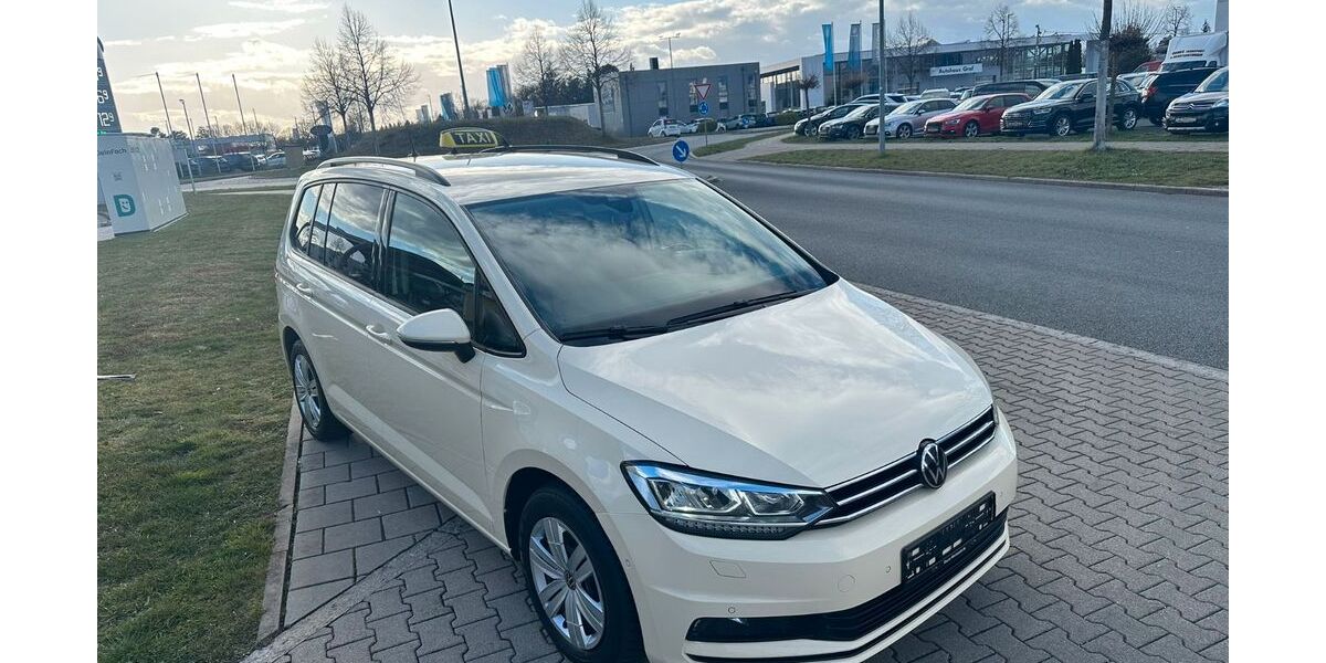 VW Touran 140.000 km 14.990 &euro; Fürth 90763