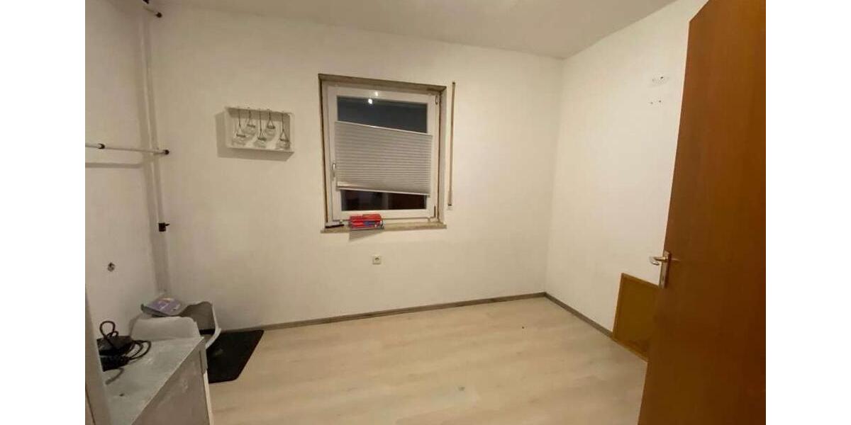 Etagenwohnung Schwabach - 3 Zimmer, 85 m&sup2;, 680&euro; | Angebot:25379393