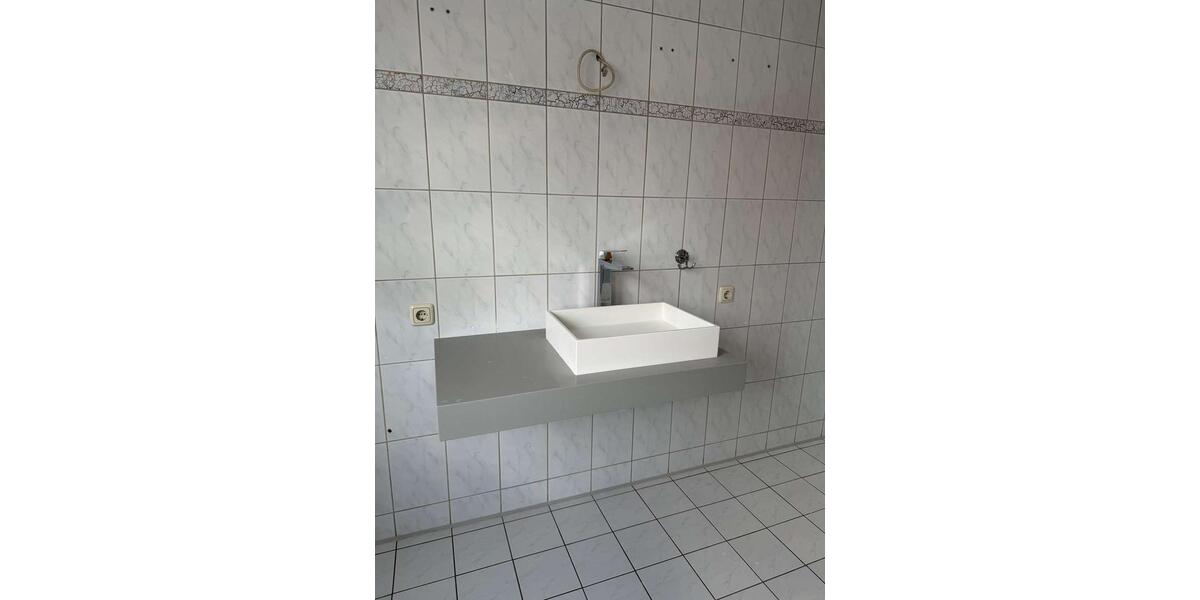 Etagenwohnung Erlangen Alterlangen - 3 Zimmer, 117 m&sup2;, 1.500&euro; | Angebot:25882988