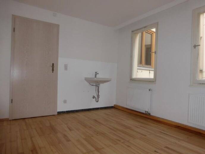 Etagenwohnung Nürnberg Lorenz - 3 Zimmer, 127 m&sup2;, 850&euro; | Angebot:25695941