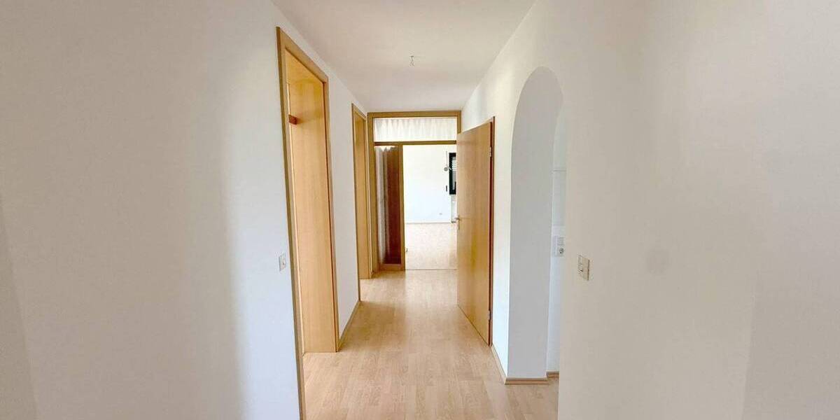 Etagenwohnung Fürth Unterfürberg - 4 Zimmer, 104 m&sup2;, 900&euro; | Angebot:26795100
