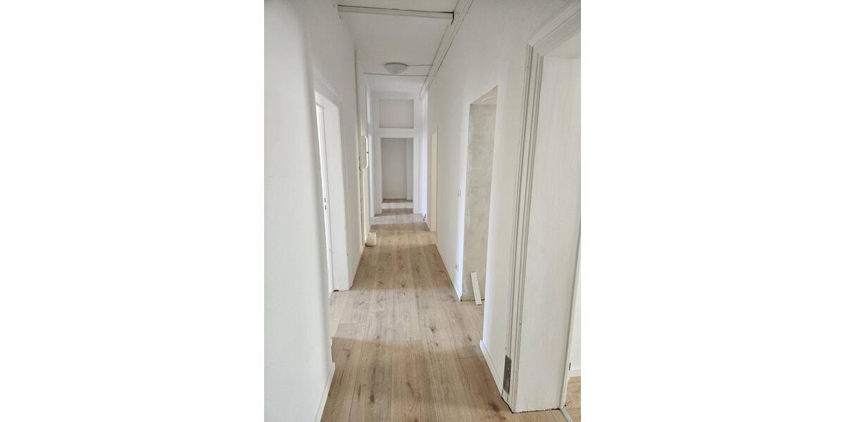 Etagenwohnung Fürth Südstadt - 5 Zimmer, 30 m&sup2;, 550&euro; | Angebot:25904016