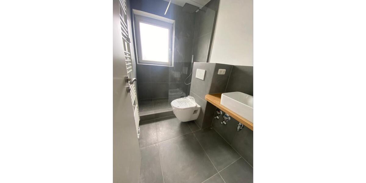 Etagenwohnung Cadolzburg - 3 Zimmer, 84 m&sup2;, 990&euro; | Angebot:25900571