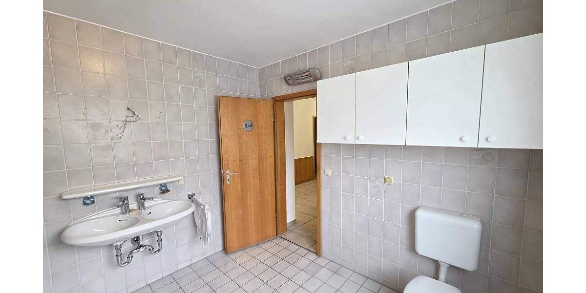 Terrassenwohnung Fürth Weststadt - 4 Zimmer, 125 m&sup2;, 1.200&euro; | Angebot:25779104