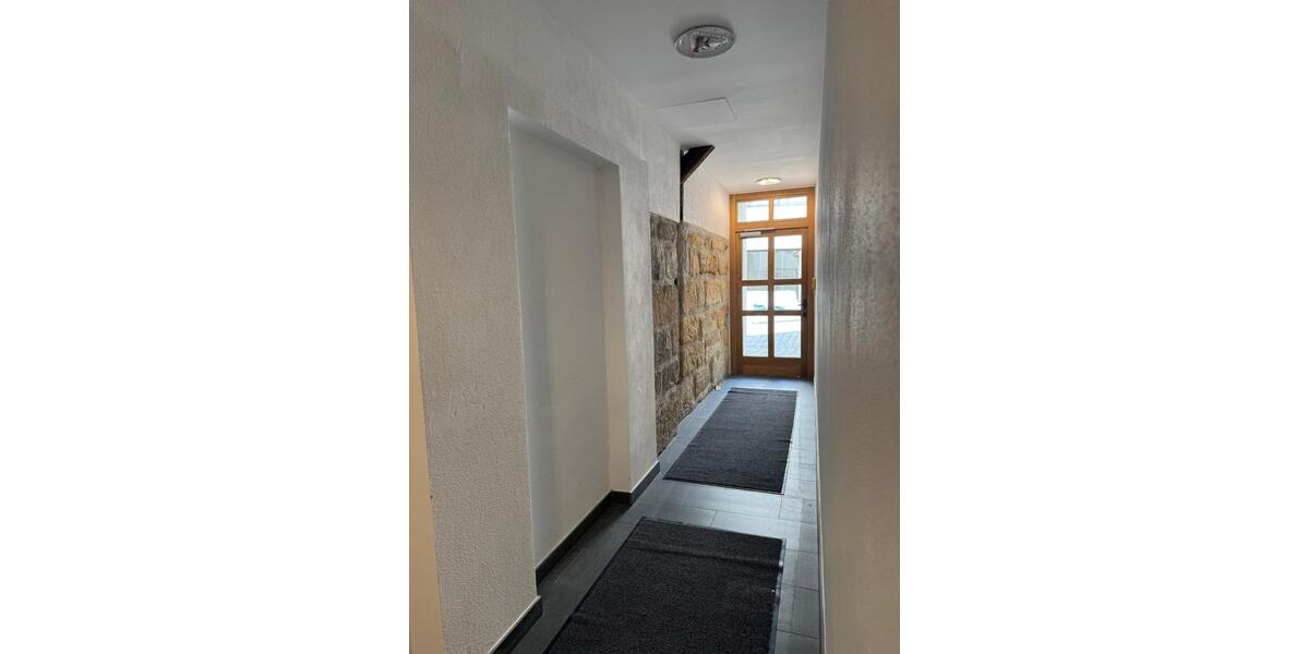 Dachgeschoßwohnung Forchheim - 2 Zimmer, 65 m&sup2;, 880&euro; | Angebot:26562498