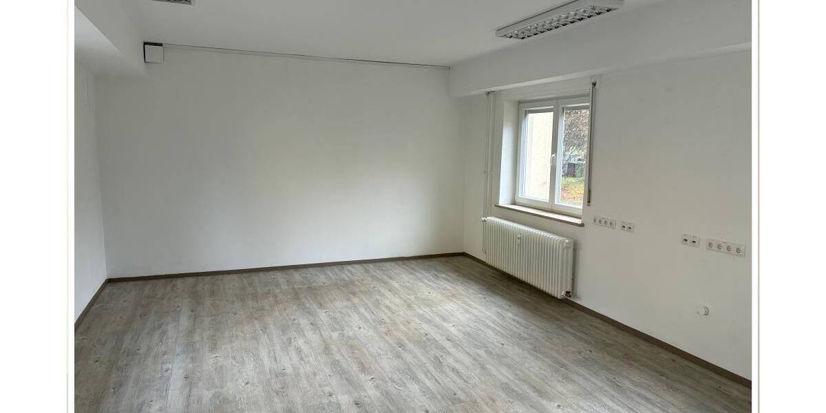 Gewerbeobjekt Schwabach - 2 Zimmer, 30 m&sup2;, 360&euro; | Angebot:25996366