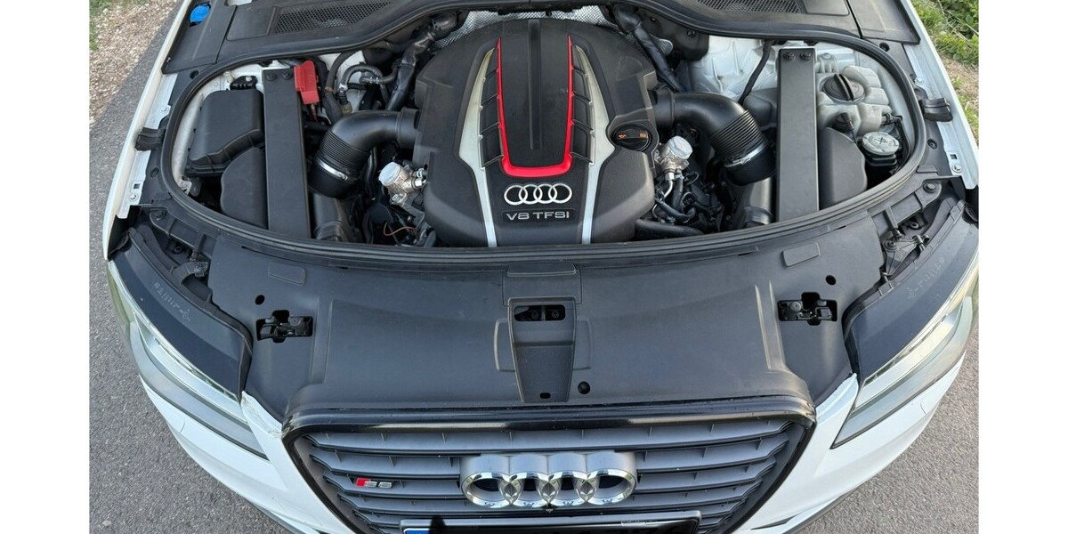 Audi S8 268.000 km 30.000 &euro; Nürnberg 90403