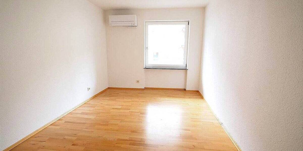 Etagenwohnung Nürnberg Maxfeld - 3 Zimmer, 93 m&sup2;, 1.220&euro; | Angebot:26674881