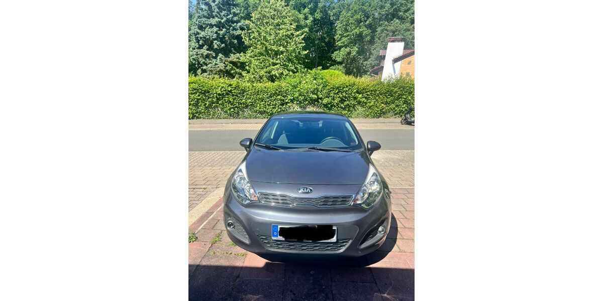 Kia Rio 106.000 km 3.800 &euro; Fürth 90768