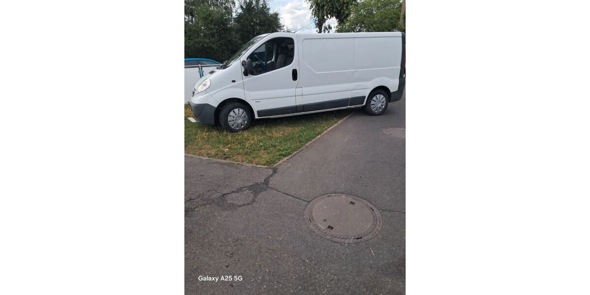 Opel Vivaro 180.000 km 3.200 &euro; nürnberg 90443