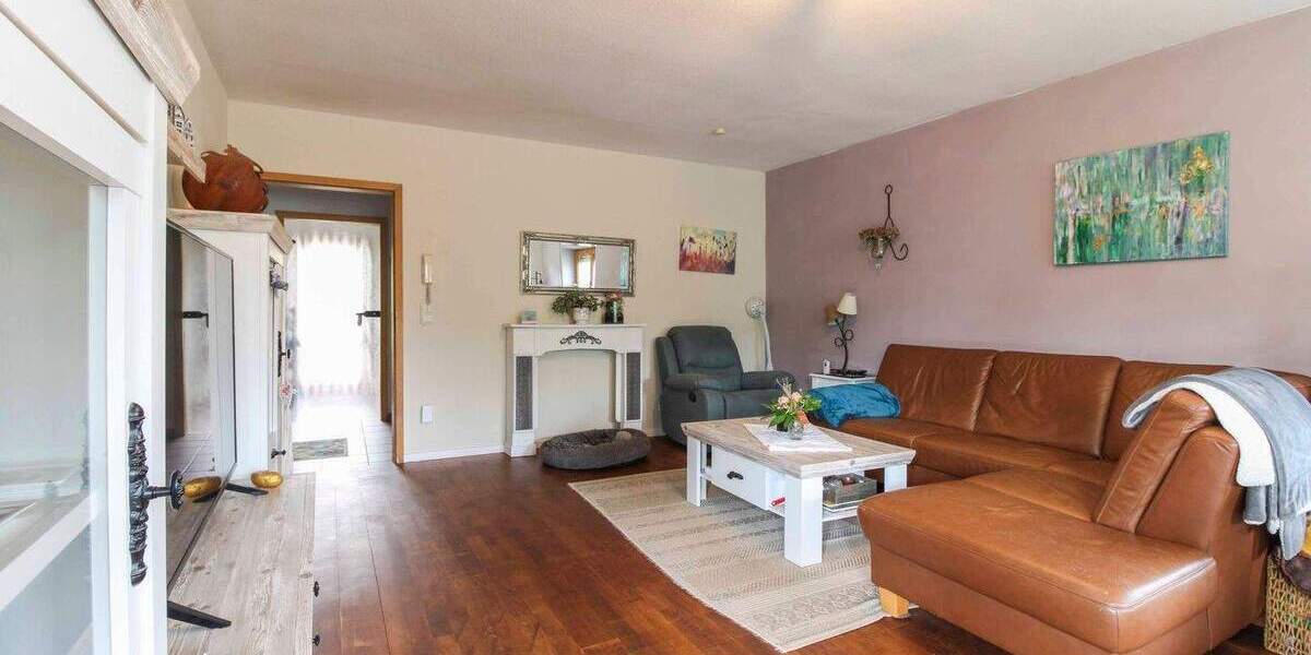 Einfamilienhaus Büchenbach - 8 Zimmer, 238 m&sup2;, 455.000&euro; | Angebot:25775448