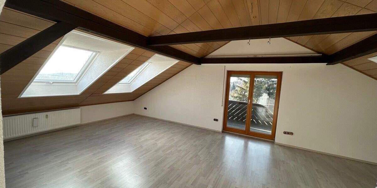 Etagenwohnung Schnaittach - 2 Zimmer, 81 m&sup2;, 185.000&euro; | Angebot:25734204