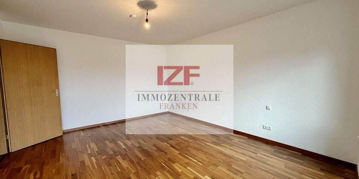 Reihenmittelhaus Nürnberg / Großreuth Wetzendorf - 6 Zimmer, 150 m&sup2;, 2.180&euro; | Angebot:25926678