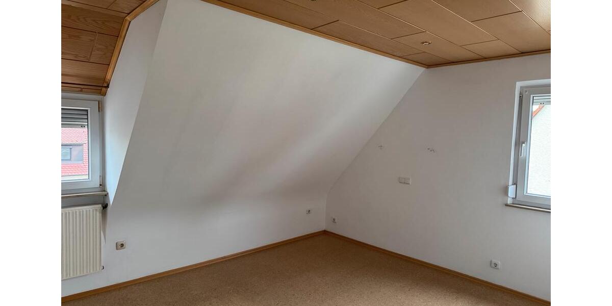 Dachgeschoßwohnung Stein - 3 Zimmer, 60 m&sup2;, 950&euro; | Angebot:24815241