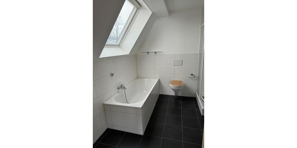 Dachgeschoßwohnung Roth - 2 Zimmer, 65 m&sup2;, 625&euro; | Angebot:24763475