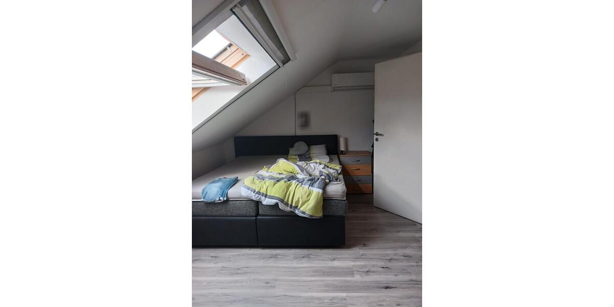 Dachgeschoßwohnung Roth - 2 Zimmer, 60 m&sup2;, 600&euro; | Angebot:26626293