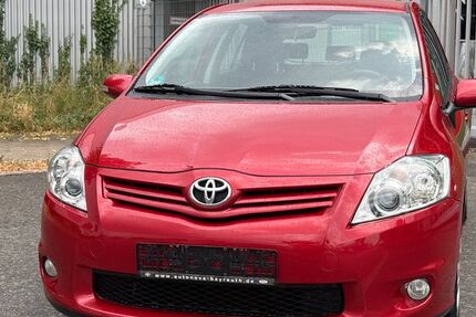Toyota Auris 146.000 km 4.990 &euro; Fürth 90763