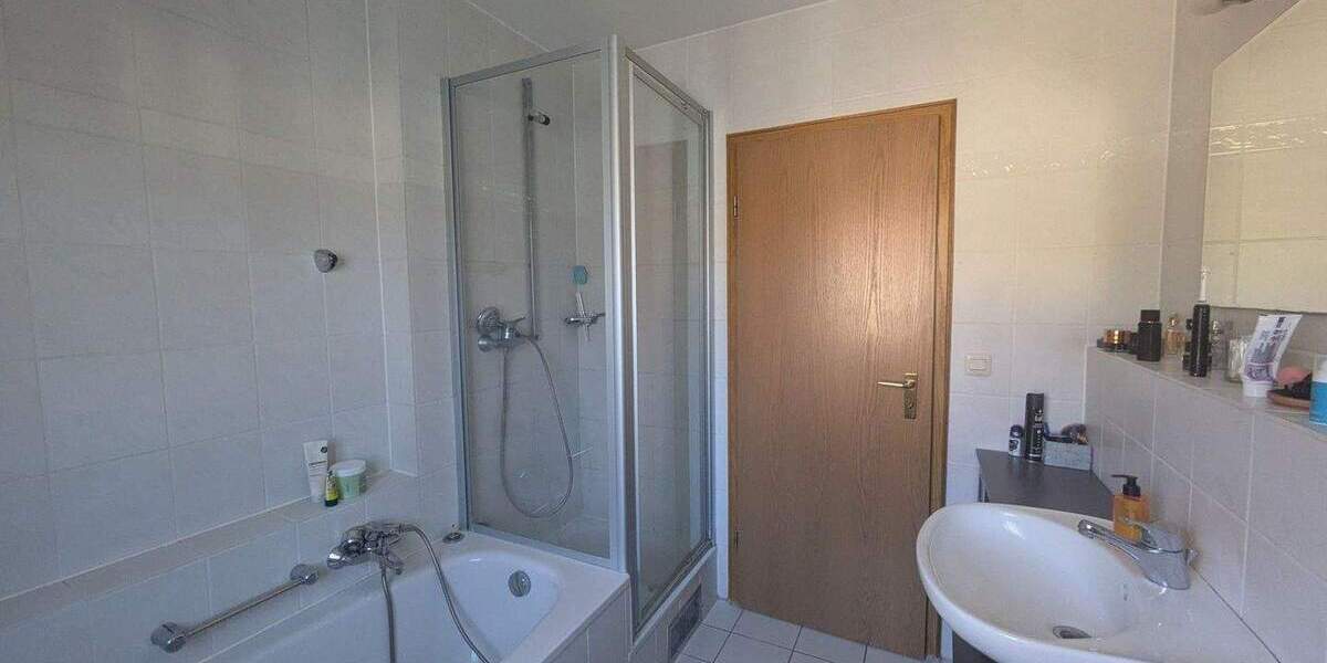 Etagenwohnung Erlangen Innenstadt - 2 Zimmer, 62 m&sup2;, 680&euro; | Angebot:25798662