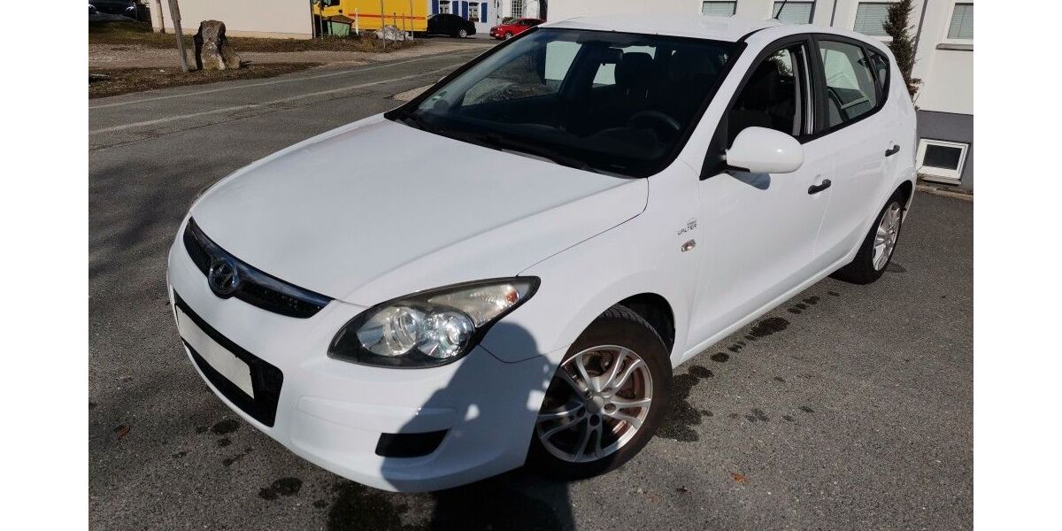 Hyundai i30 143.950 km 3.999 &euro; Fürth 90762