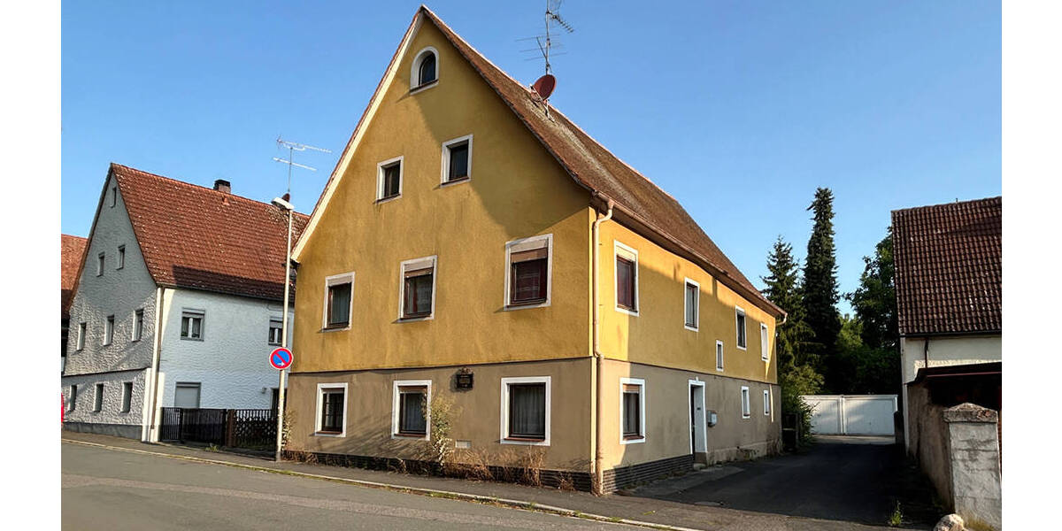 Mehrfamilienhaus, Wohnhaus Erlangen / Frauenaurach Frauenaurach - 8 Zimmer, 236 m&sup2;, 359.000&euro; | Angebot:25701559