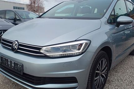 VW Touran 64.310 km 26.999 &euro; Fürth 90765