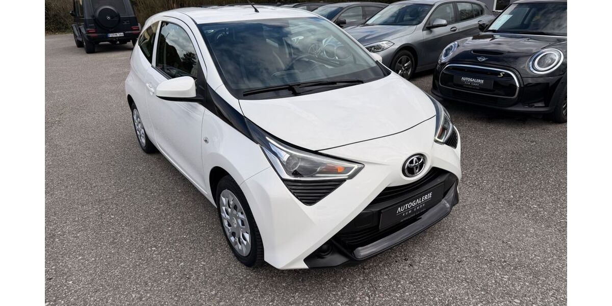 Toyota Aygo (X) 62.800 km 8.500 &euro; Fuerth 90763