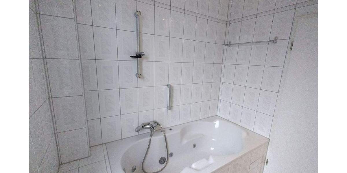 Etagenwohnung Nürnberg Neuröthenbach - 2 Zimmer, 69 m&sup2;, 198.000&euro; | Angebot:25877480