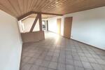 3 Zi. DG Wohnung mit Küche, Gartenmitbenutzung und Stellplatz - Etagenwohnung Weisendorf | Angebot:24351111