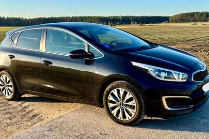 Kia ceed / Ceed 125.000 km 9.700 &euro; Abenberg 91183