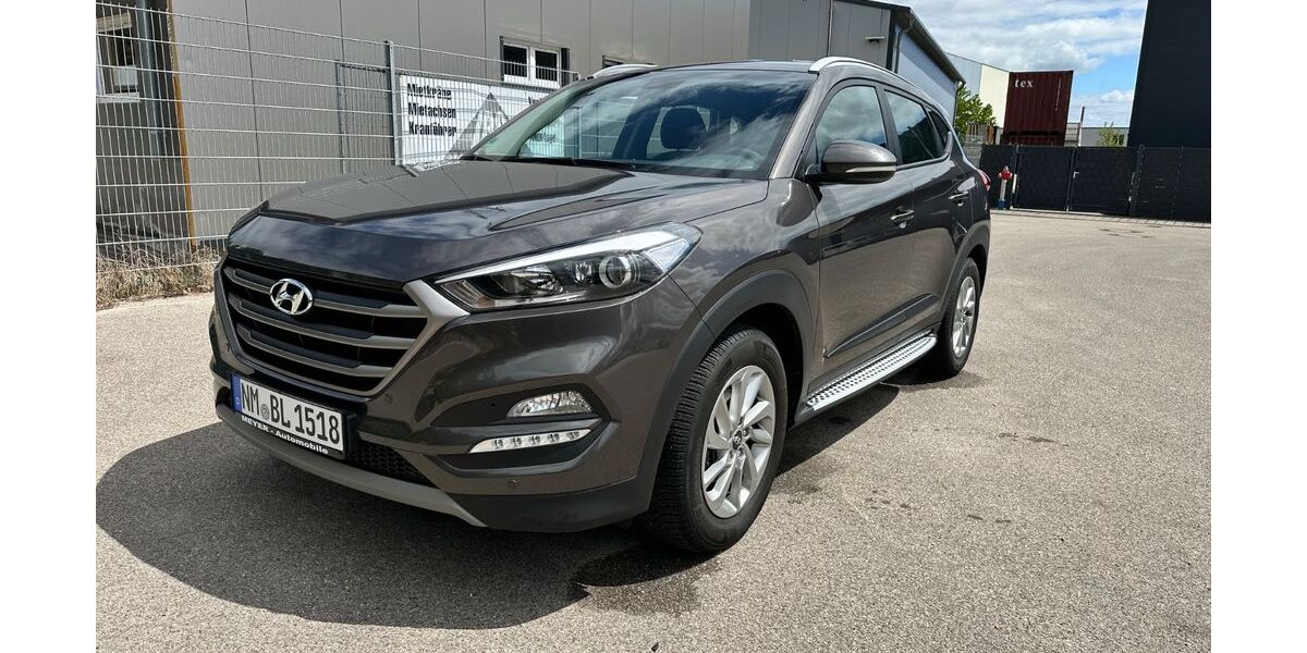 Hyundai TUCSON 61.000 km 16.800 &euro; Pyrbaum 90602