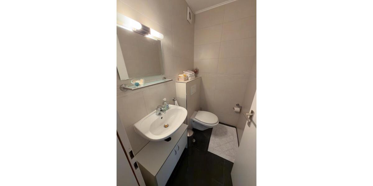 Etagenwohnung Nürnberg Falkenheim - 3 Zimmer, 94 m&sup2;, 1.700&euro; | Angebot:25644006