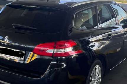 Peugeot 308 175.740 km 8.399 &euro; Nuernberg 90439