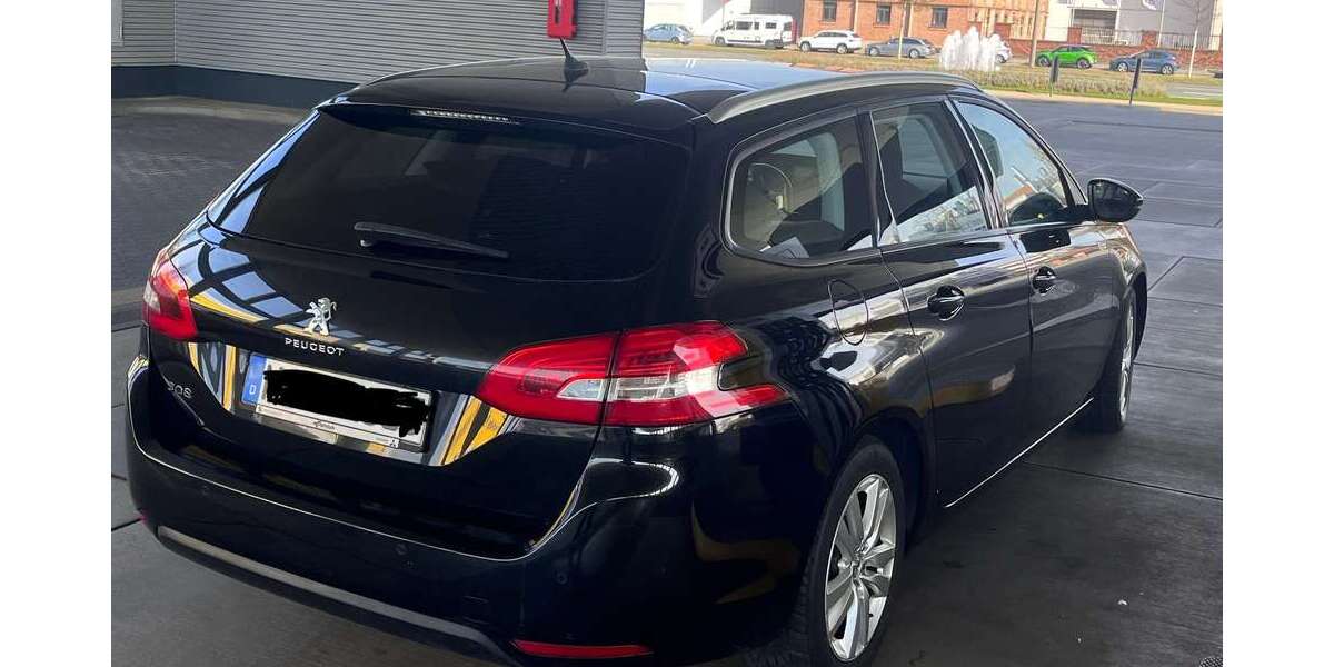 Peugeot 308 175.740 km 8.399 &euro; Nuernberg 90439