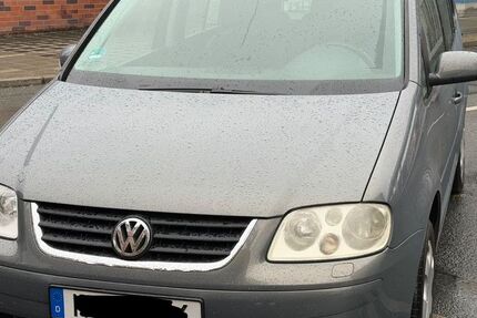 VW Touran 388.000 km 1.490 &euro; Nürnberg 90552