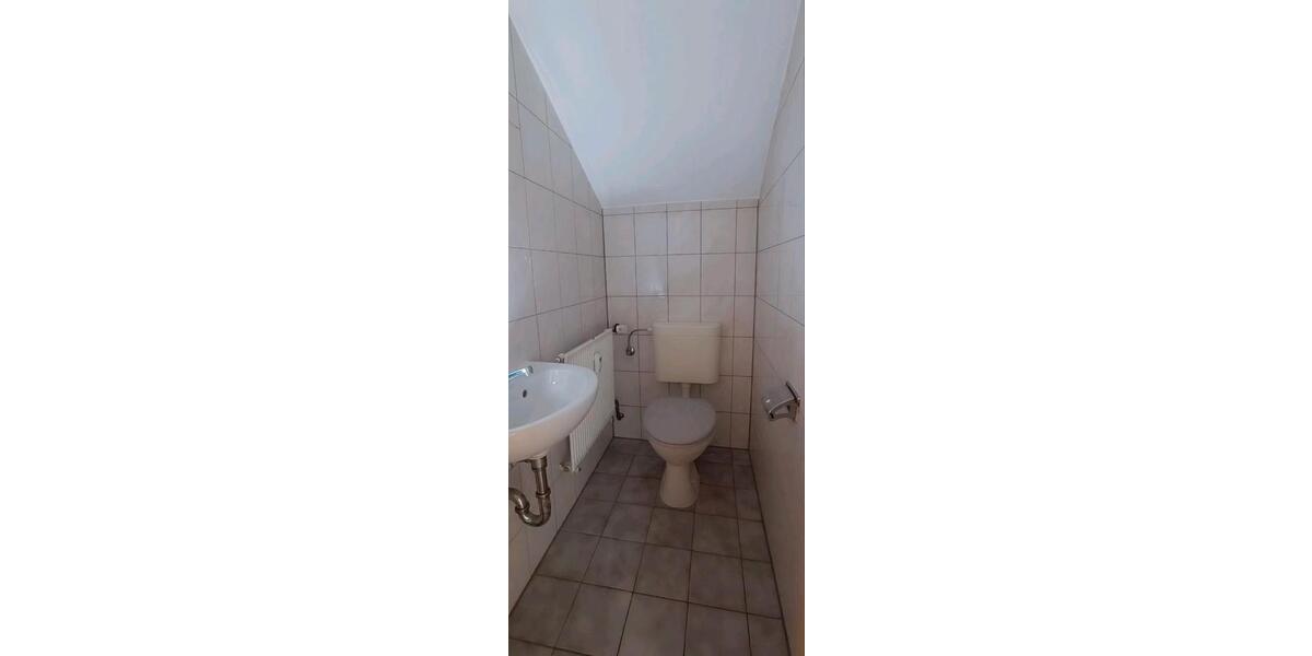 Dachgeschoßwohnung Erlangen Alterlangen - 3 Zimmer, 65 m&sup2;, 880&euro; | Angebot:26004621
