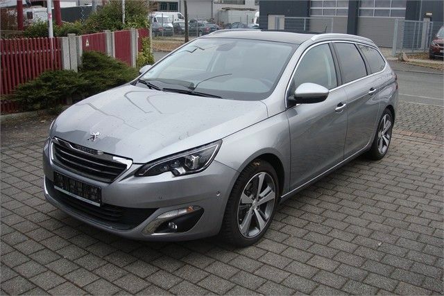 Peugeot 308 100.200 km 8.900 &euro; Fürth 90763