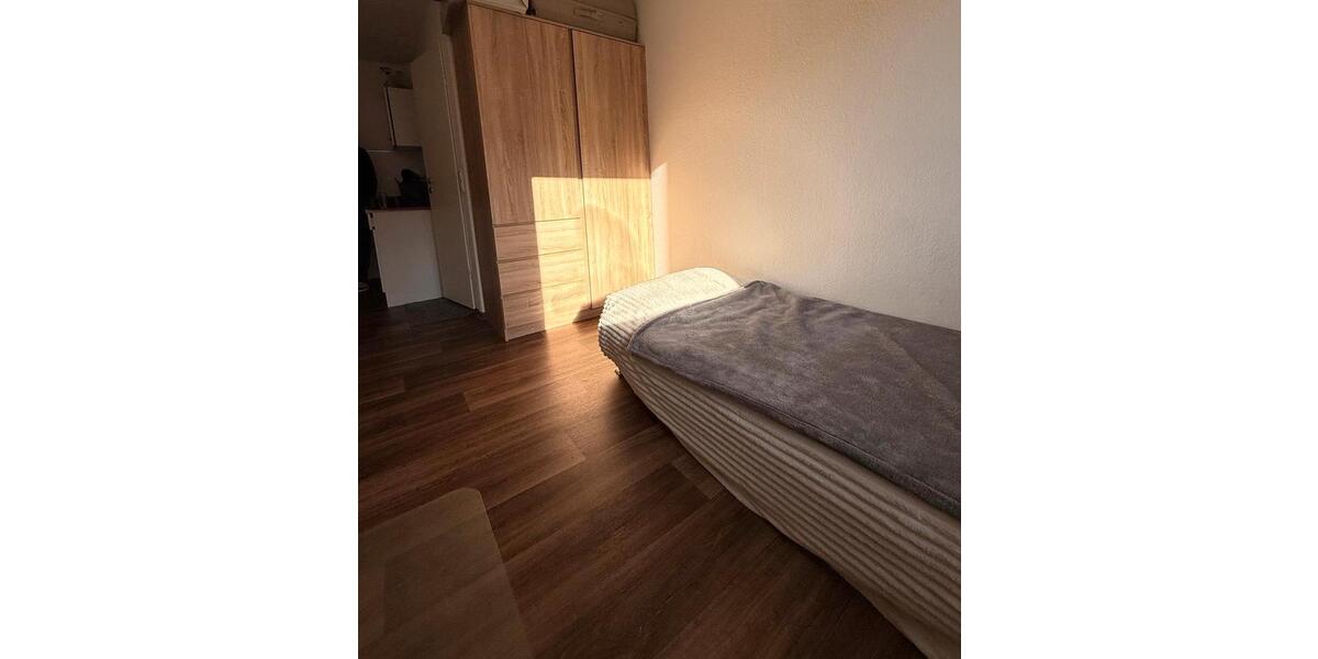 Etagenwohnung Nürnberg Erlenstegen - 1 Zimmer, 17 m&sup2;, 670&euro; | Angebot:25881512