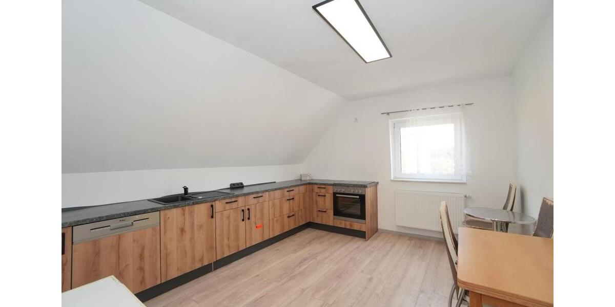 Dachgeschoßwohnung Nürnberg Gleißhammer - 2 Zimmer, 80 m&sup2;, 1.300&euro; | Angebot:26131707