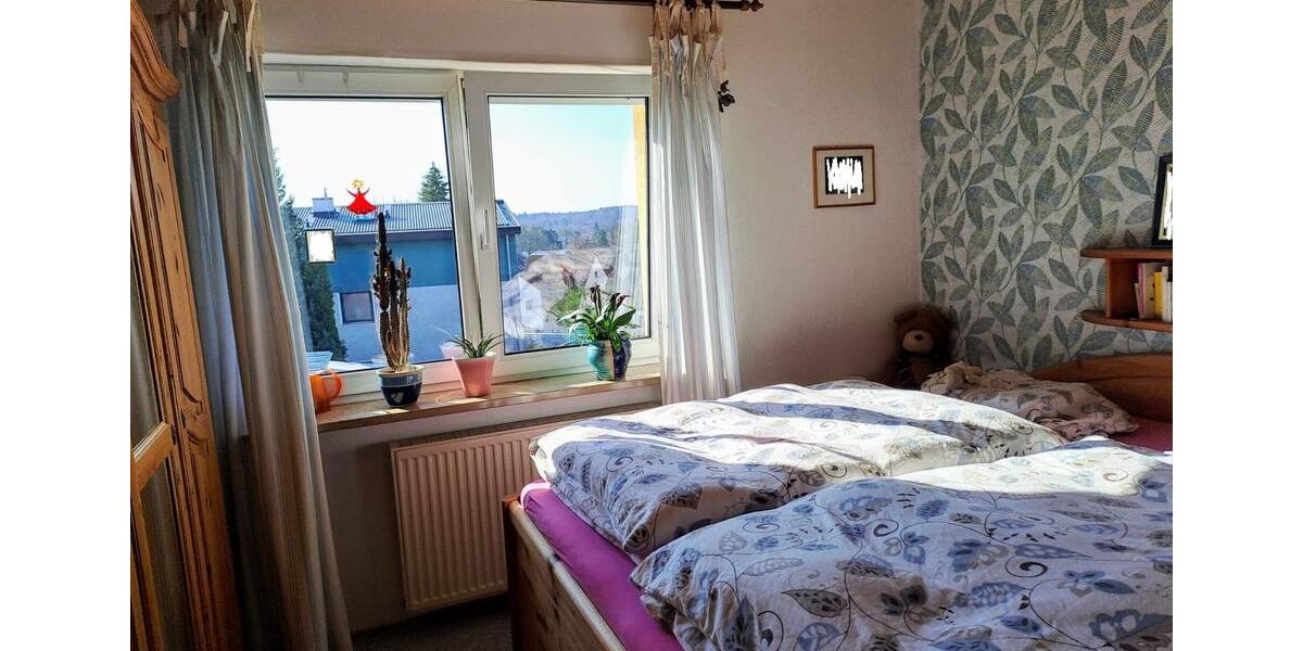 Etagenwohnung Roth - 3 Zimmer, 86 m&sup2;, 800&euro; | Angebot:25925060